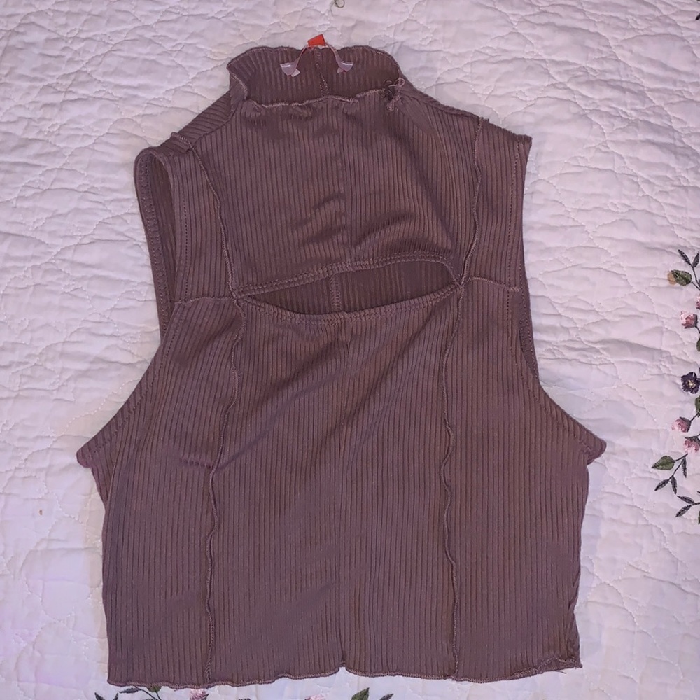 Brown rubbed turtleneck with cut out on chest